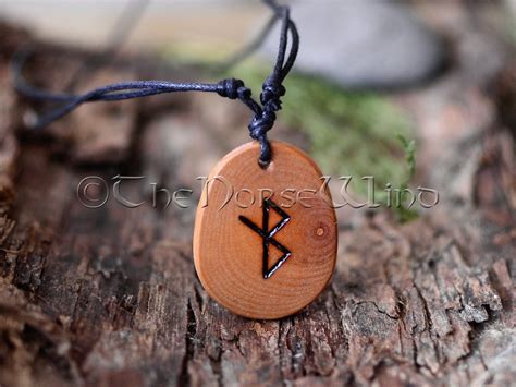 Enhancing Your Connection to Nature through the Energies of Bind Runes